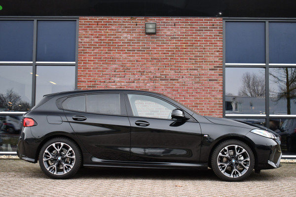 BMW 1-serie 120 M-Sport int+ext ACC DA-Plus Camera Shadowline 18inch