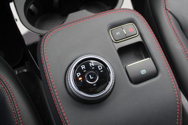 Ford Mustang Mach-E AWD 75 kWh / SOH 93,4% / Panoramadak / Camera / Leder / 19'' / B&O / Keyless / DAB / Dodehoek / ACC / Navigatie / Sfeerverlichting / Stoelverwarming