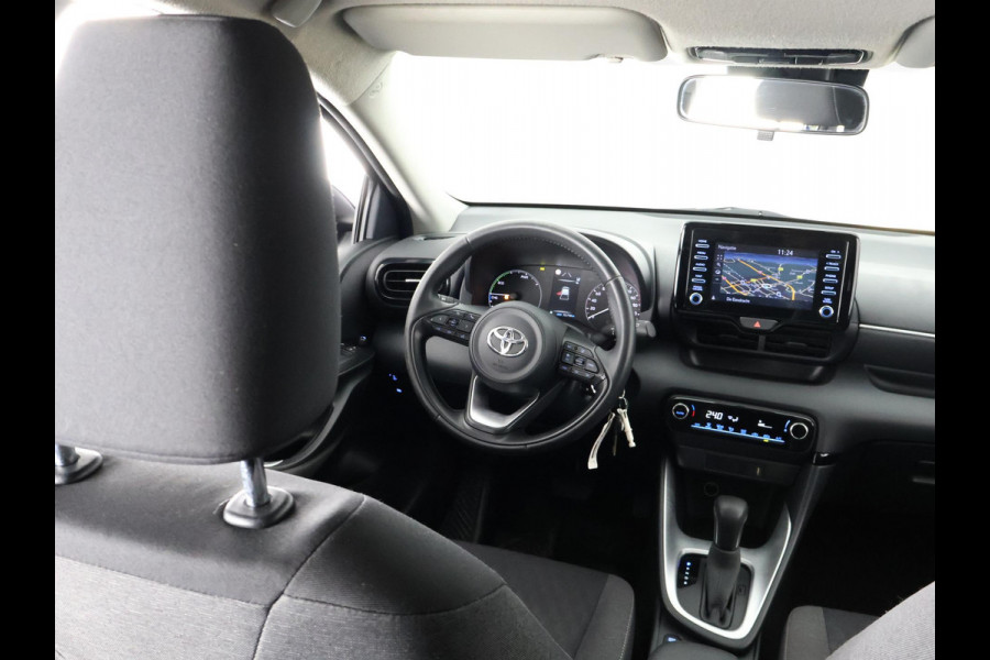 Toyota Yaris 1.5 HYBRID NAVIGATIE AUTOMAAT 1e EIG GARANTIE 2033 . CAMERA . APPLE CARPLAY & ANDROID AUTO