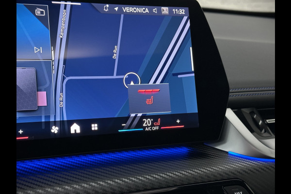 BMW X1 18i M-Sport Performance-Pack | Panorama | Sportstoelen | Carbon | Keyless-Entry | Sfeerverlichting | Achteruitrij-Camera | Carplay | Full-LED | Black-Optic | Getint Glas | Stoelverwarming | Draadloos Laden |