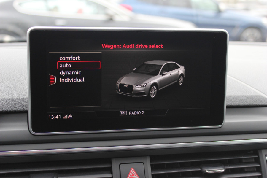 Audi A4 Limousine 1.4 TFSI Sport S line edition / Schuifdak / Leder&Alcantara / B&O / 18'' / Virtual Cockpit / Navigatie / Cruise Control