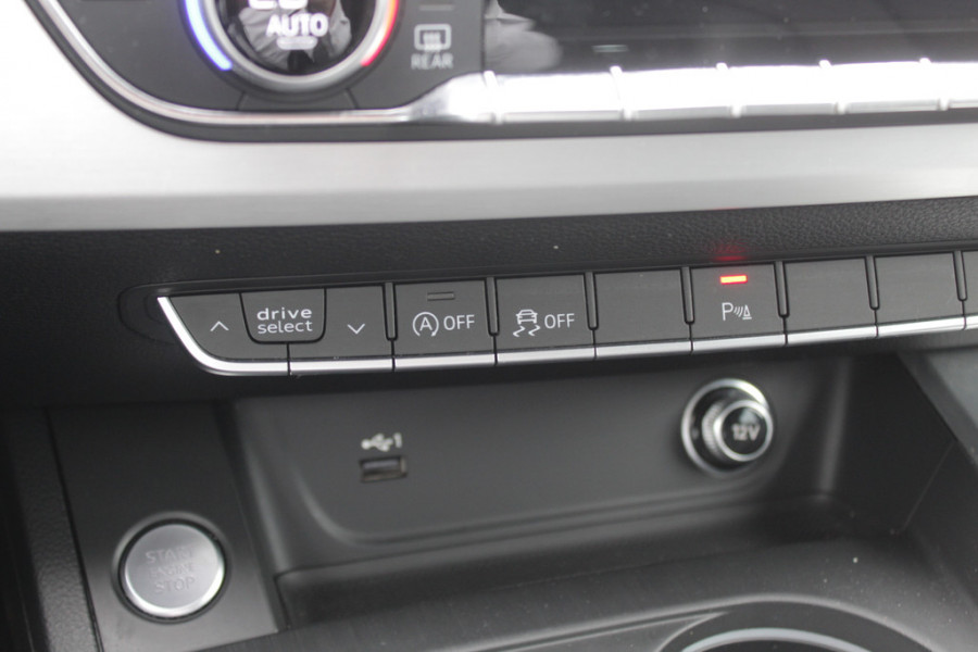 Audi A4 Limousine 1.4 TFSI Sport S line edition / Schuifdak / Leder&Alcantara / B&O / 18'' / Virtual Cockpit / Navigatie / Cruise Control