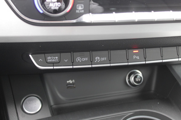 Audi A4 Limousine 1.4 TFSI Sport S line edition / Schuifdak / Leder&Alcantara / B&O / 18'' / Virtual Cockpit / Navigatie / Cruise Control