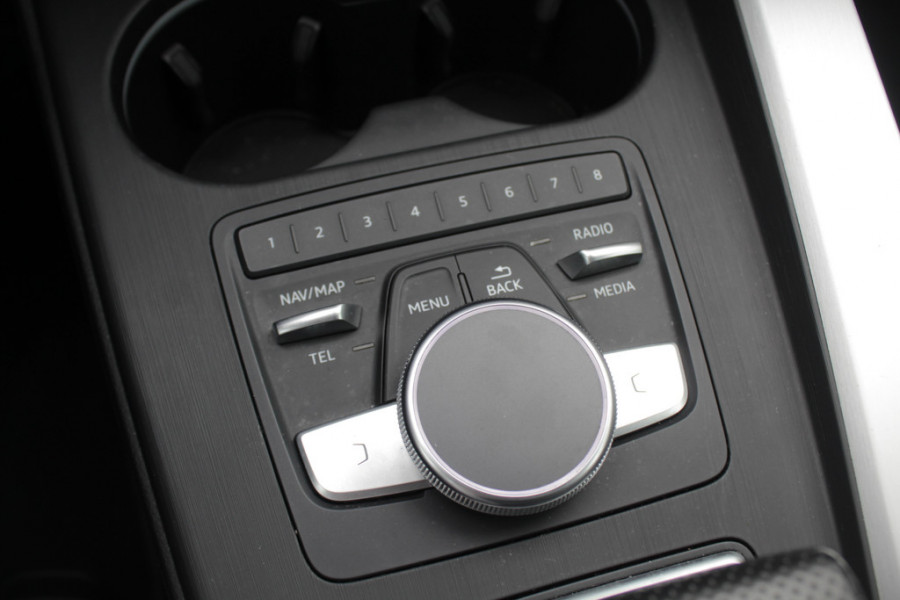 Audi A4 Limousine 1.4 TFSI Sport S line edition / Schuifdak / Leder&Alcantara / B&O / 18'' / Virtual Cockpit / Navigatie / Cruise Control