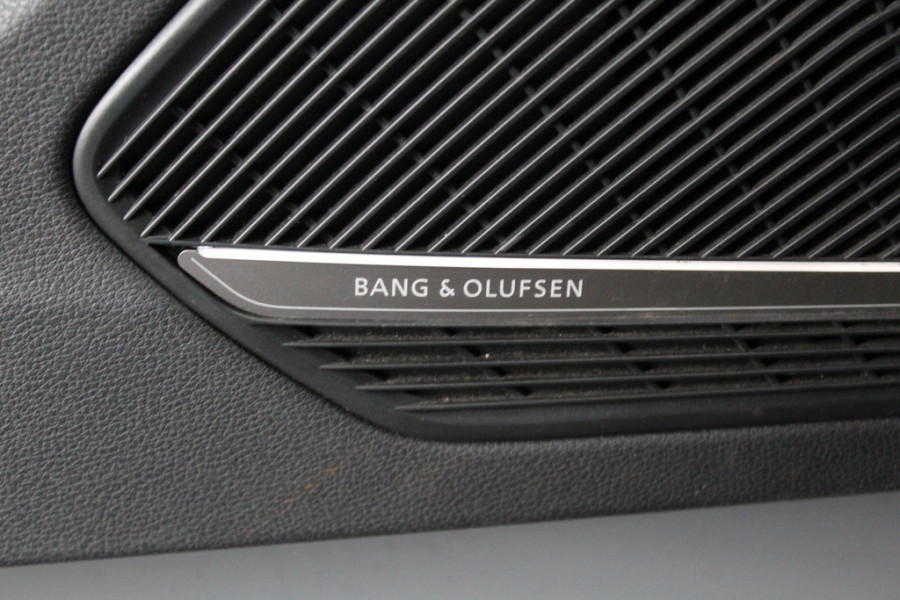 Audi A4 Limousine 1.4 TFSI Sport S line edition / Schuifdak / Leder&Alcantara / B&O / 18'' / Virtual Cockpit / Navigatie / Cruise Control