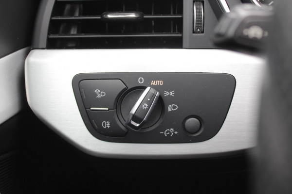 Audi A4 Limousine 1.4 TFSI Sport S line edition / Schuifdak / Leder&Alcantara / B&O / 18'' / Virtual Cockpit / Navigatie / Cruise Control