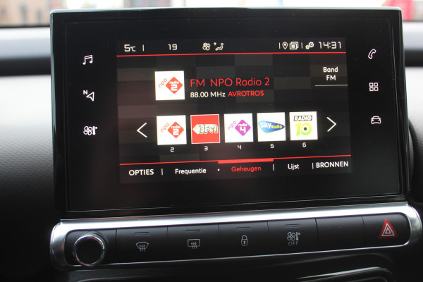 Citroën C4 Cactus 1.2 PureTech Business , 110pk , Dealer onderhouden Climate control , Bluetooth , Navigatie, Parkeersensoren achter LED Dag rijverlichting , Elek. ramen voor