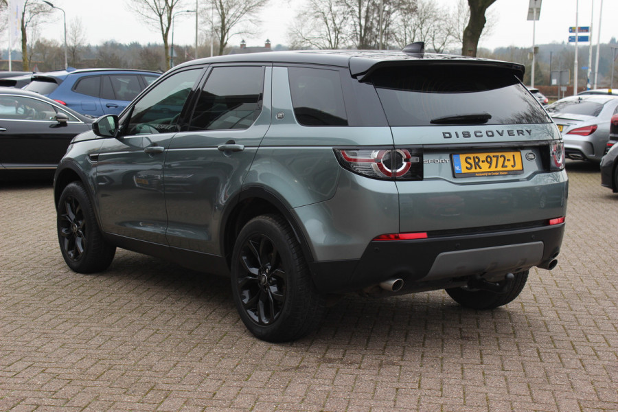Land Rover Discovery Sport 2.0 TD4 Urban Series SE Dynamic / Trekhaak / Panoramadak / Camera / Leder / 19'' / Meridian / Navigatie / Stuur+Stoelverwarming / Cruise Control