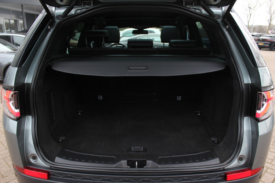 Land Rover Discovery Sport 2.0 TD4 Urban Series SE Dynamic / Trekhaak / Panoramadak / Camera / Leder / 19'' / Meridian / Navigatie / Stuur+Stoelverwarming / Cruise Control