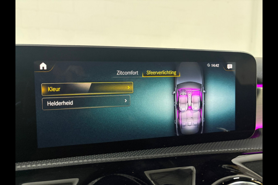 Mercedes-Benz A-Klasse 200 AMG Pano*Sfeer*Memory*Cam