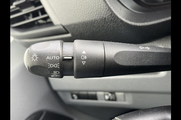 Peugeot Expert 1.5 BlueHDI 100 Premium*CRUISE*TEL*A/C*3PERS*