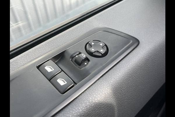 Peugeot Expert 1.5 BlueHDI 100 Premium*CRUISE*TEL*A/C*3PERS*