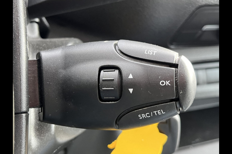 Peugeot Expert 1.5 BlueHDI 100 Premium*CRUISE*TEL*A/C*3PERS*