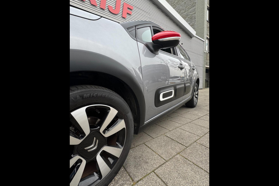 Citroën C3 1.2 PureTech Shine Pack - AUTOMAAT I Navigatie / Apple CarPlay I Airco I Sport velgen I PDC I