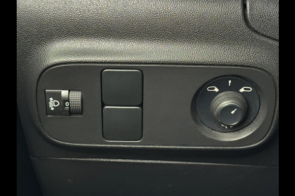 Citroën C3 1.2 PureTech Shine Pack - AUTOMAAT I Navigatie / Apple CarPlay I Airco I Sport velgen I PDC I