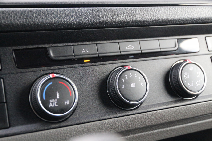 Volkswagen Crafter 2.0 TDI 140 L3H3 | Aut. | 3T trekgewicht | Navi | Camera | Airco..