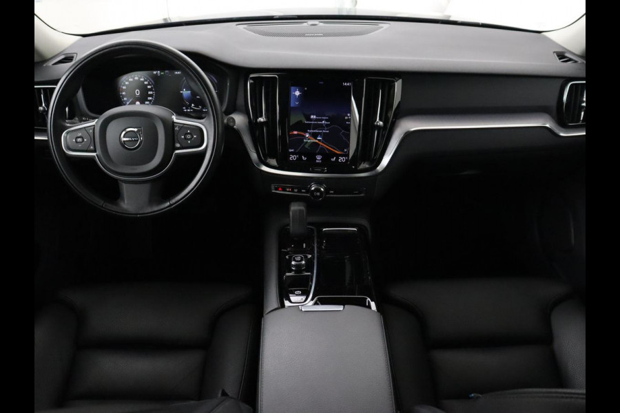 Volvo V60 2.0 T8 Recharge AWD Inscription | Panoramadak | Trekhaak | Stoel & stuurverwarming | Carplay | Harman/Kardon | Navigatie | Achterbankverwarming | Cruise control | PHEV | Plug In