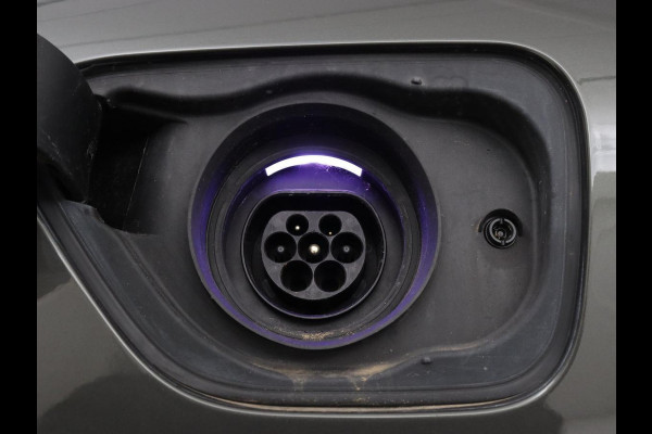 Volvo V60 2.0 T8 Recharge AWD Inscription | Panoramadak | Trekhaak | Stoel & stuurverwarming | Carplay | Harman/Kardon | Navigatie | Achterbankverwarming | Cruise control | PHEV | Plug In