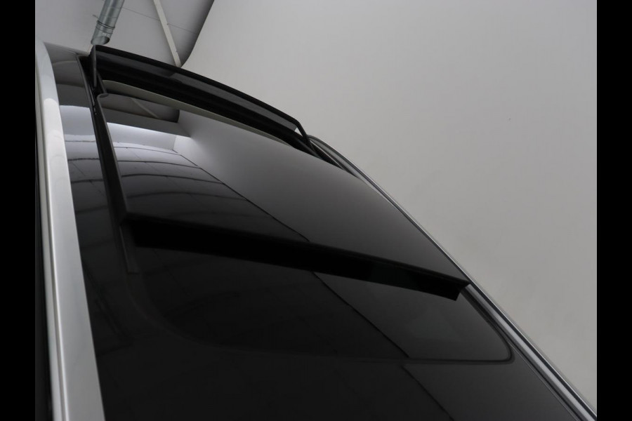 Volvo V60 2.0 T8 Recharge AWD Inscription | Panoramadak | Trekhaak | Stoel & stuurverwarming | Carplay | Harman/Kardon | Navigatie | Achterbankverwarming | Cruise control | PHEV | Plug In