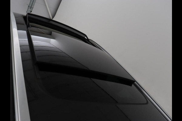 Volvo V60 2.0 T8 Recharge AWD Inscription | Panoramadak | Trekhaak | Stoel & stuurverwarming | Carplay | Harman/Kardon | Navigatie | Achterbankverwarming | Cruise control | PHEV | Plug In