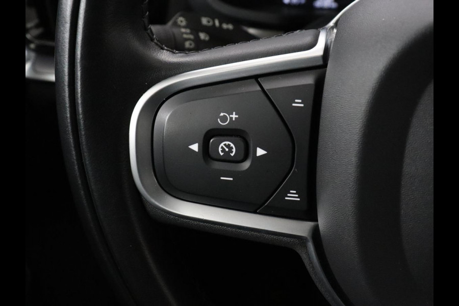 Volvo V60 2.0 T8 Recharge AWD Inscription | Panoramadak | Trekhaak | Stoel & stuurverwarming | Carplay | Harman/Kardon | Navigatie | Achterbankverwarming | Cruise control | PHEV | Plug In