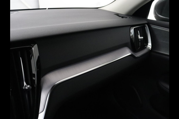 Volvo V60 2.0 T8 Recharge AWD Inscription | Panoramadak | Trekhaak | Stoel & stuurverwarming | Carplay | Harman/Kardon | Navigatie | Achterbankverwarming | Cruise control | PHEV | Plug In