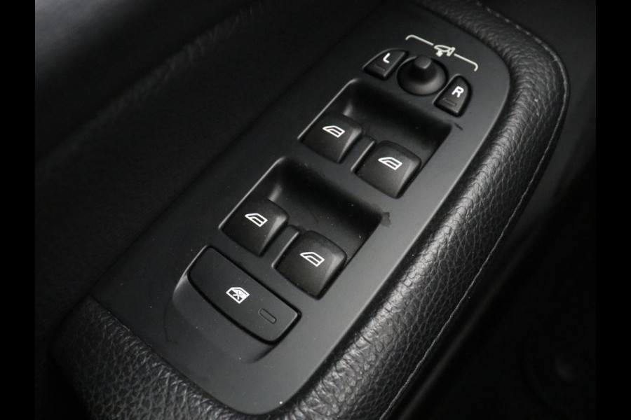 Volvo V60 2.0 T8 Recharge AWD Inscription | Panoramadak | Trekhaak | Stoel & stuurverwarming | Carplay | Harman/Kardon | Navigatie | Achterbankverwarming | Cruise control | PHEV | Plug In