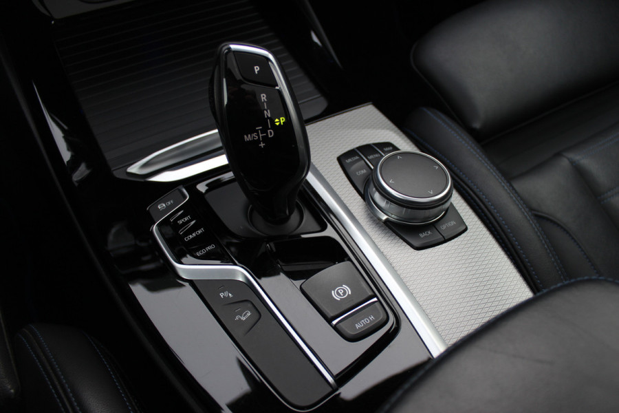 BMW X3 M40i xDrive High Exe. M Sport. / Trekhaak / Panoramadak / Camera / Leder / 20'' / Navigatie / Stoelverwarming / ACC