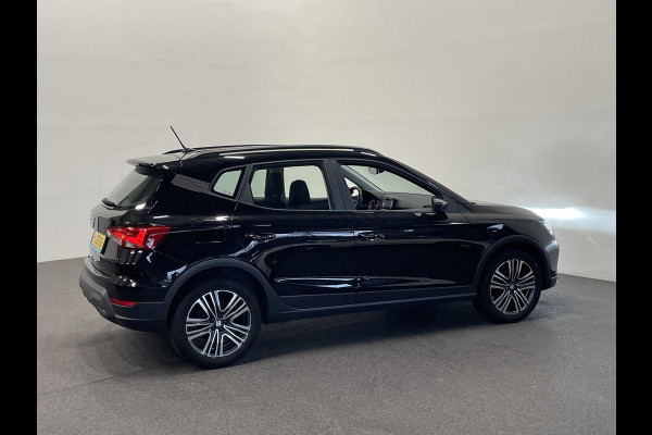 Seat Arona 1.0 TSI Style Navigatie Apple Carplay/ Android Auto Parkeersensoren achter Full LED Cruise Control Climate Control Bluetooth Lichtmetalen velgen