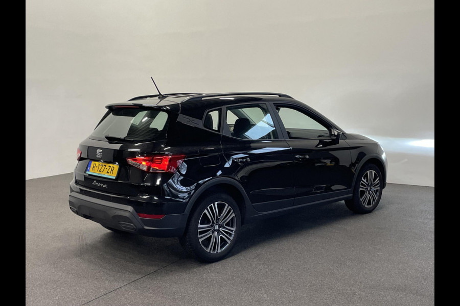 Seat Arona 1.0 TSI Style Navigatie Apple Carplay/ Android Auto Parkeersensoren achter Full LED Cruise Control Climate Control Bluetooth Lichtmetalen velgen