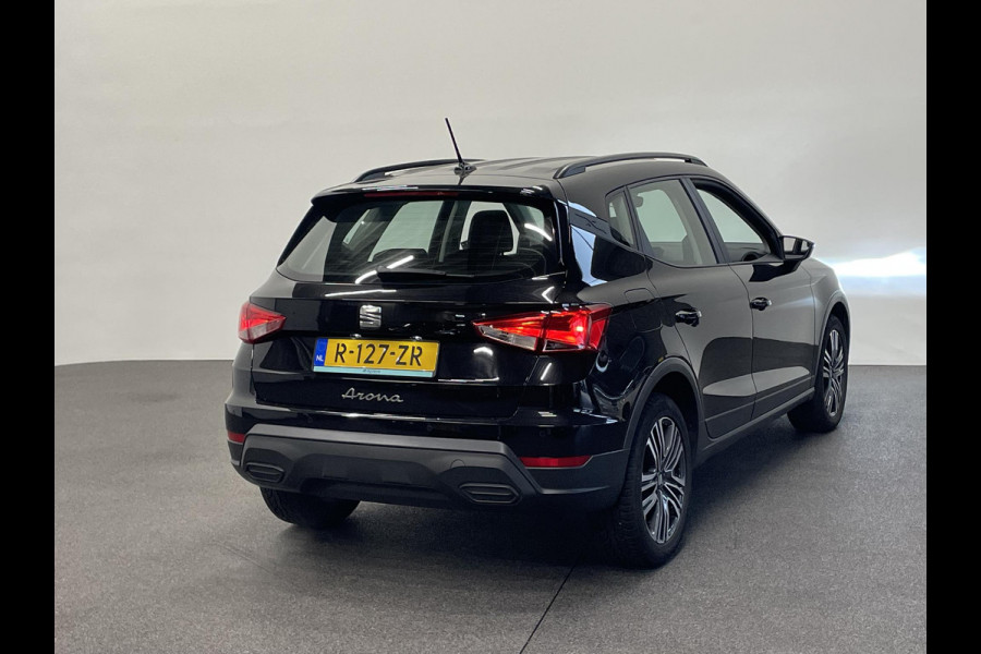 Seat Arona 1.0 TSI Style Navigatie Apple Carplay/ Android Auto Parkeersensoren achter Full LED Cruise Control Climate Control Bluetooth Lichtmetalen velgen
