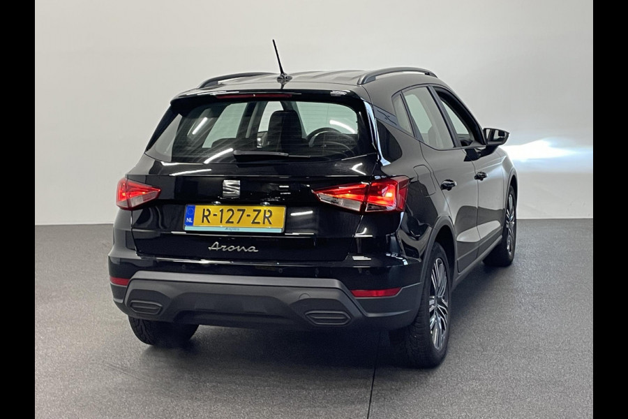 Seat Arona 1.0 TSI Style Navigatie Apple Carplay/ Android Auto Parkeersensoren achter Full LED Cruise Control Climate Control Bluetooth Lichtmetalen velgen