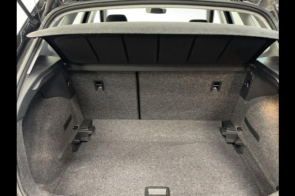 Seat Arona 1.0 TSI Style Navigatie Apple Carplay/ Android Auto Parkeersensoren achter Full LED Cruise Control Climate Control Bluetooth Lichtmetalen velgen