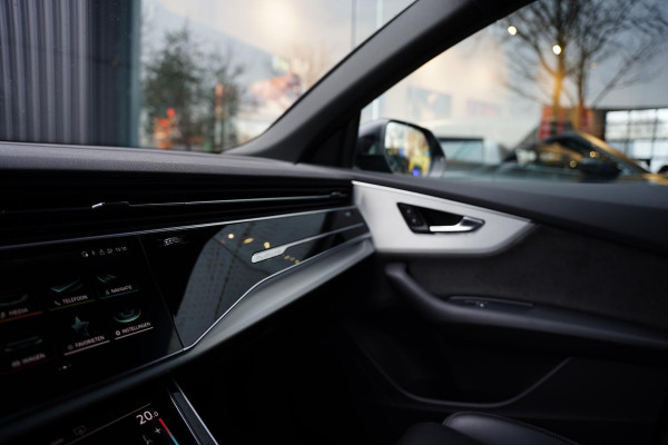 Audi Q8 55 TFSI e quattro Pro Line / 22 Inch / Panoramadak