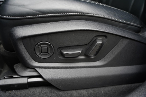 Audi Q8 55 TFSI e quattro Pro Line / 22 Inch / Panoramadak