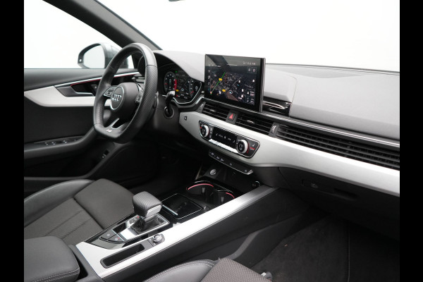 Audi A4 Avant 35 TFSI S Line 150pk Dealer O.H. | 2x S Line | Trekhaak Afn. | 19"L.M  | Sportstoelen Verwarmd | Virtual Cockpit | Sfeerverlichting | Matrix LED | Keyless | Apple Carplay | Navigatie | DAB |