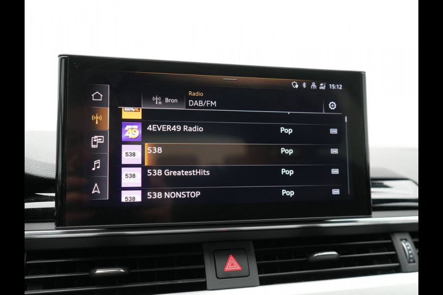 Audi A4 Avant 35 TFSI S Line 150pk Dealer O.H. | 2x S Line | Trekhaak Afn. | 19"L.M  | Sportstoelen Verwarmd | Virtual Cockpit | Sfeerverlichting | Matrix LED | Keyless | Apple Carplay | Navigatie | DAB |