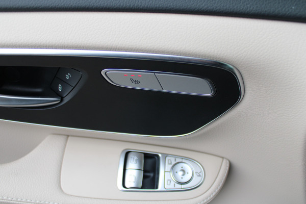 Mercedes-Benz V-Klasse 300d / DC / AMG / 4-matic / Panorama / 360 Cam / 2x Elec Schuifd / Burmester / Vol Opties / NIEUWSTAAT