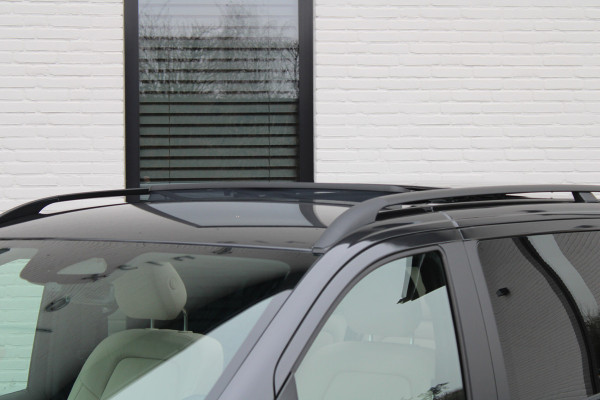 Mercedes-Benz V-Klasse 300d / DC / AMG / 4-matic / Panorama / 360 Cam / 2x Elec Schuifd / Burmester / Vol Opties / NIEUWSTAAT