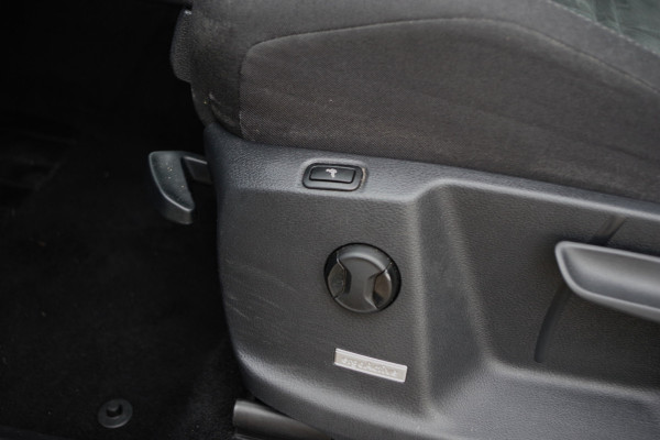 Volkswagen Touran 1.6 TDI Automaat 116 PK SCR Comfortline BNS, Trekhaak, Adap. Cruise Control, Massage, Camera