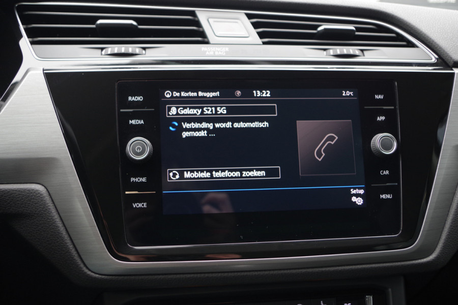 Volkswagen Touran 1.6 TDI Automaat 116 PK SCR Comfortline BNS, Trekhaak, Adap. Cruise Control, Massage, Camera