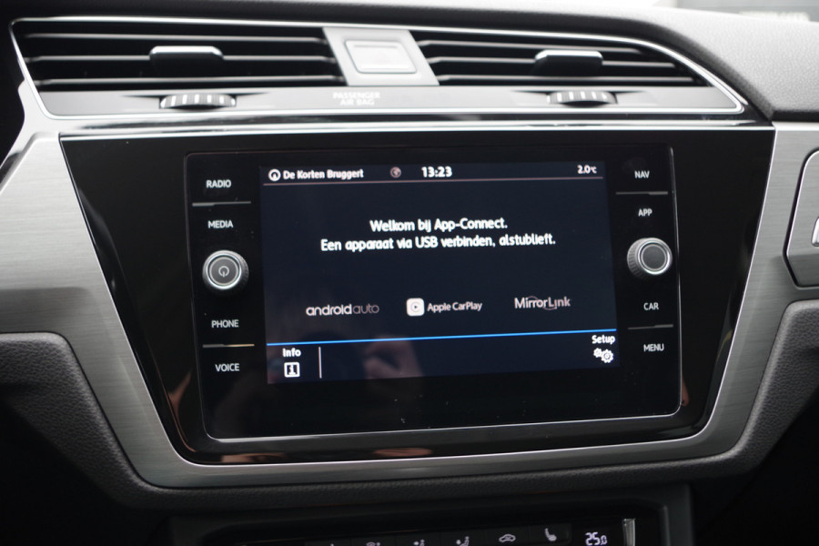 Volkswagen Touran 1.6 TDI Automaat 116 PK SCR Comfortline BNS, Trekhaak, Adap. Cruise Control, Massage, Camera