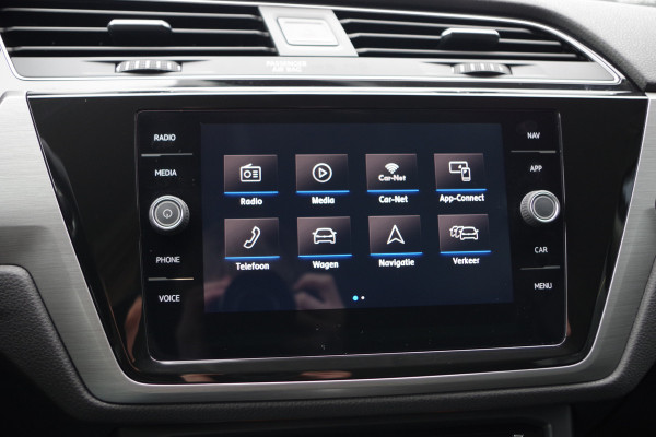 Volkswagen Touran 1.6 TDI Automaat 116 PK SCR Comfortline BNS, Trekhaak, Adap. Cruise Control, Massage, Camera