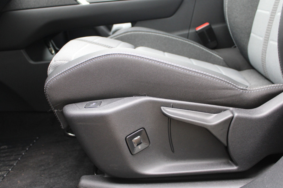 Opel Grandland 1.6 Turbo Plug-in-Hybrid Ultimate | Panoramadak | Trekhaak | Head-Up | FOCAL