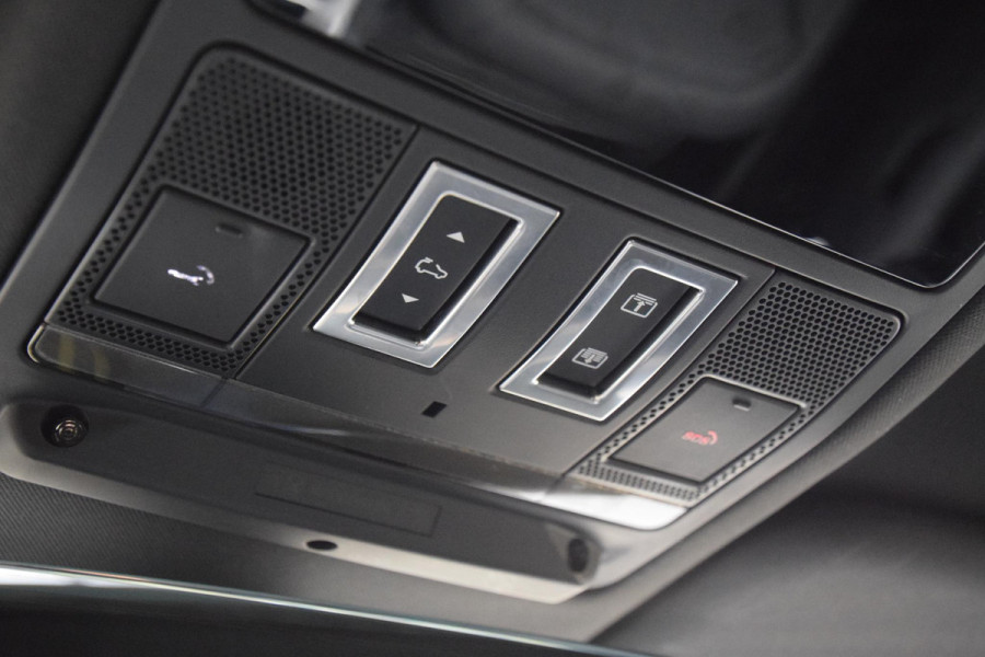 Land Rover Defender D250 110 MHEV X-Dynamic SE | Grijs kenteken | Trekhaak | Luchtvering