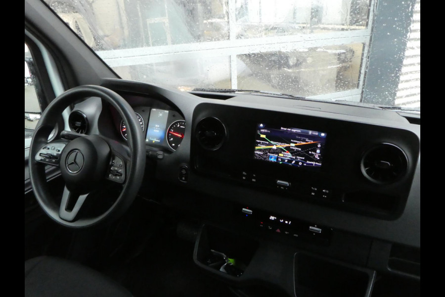Mercedes-Benz Sprinter 215 CDI L2H2 Airco, Camera, Navigatie ,Trekhaak ,3-Zits.