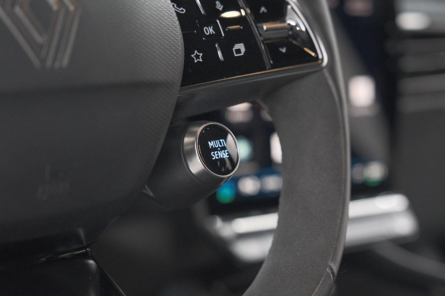 Renault Austral 1.2 E-Tech full hybrid 200 Techno Esprit Alpine | 1500 KG Trekgewicht | Camera | Dodehoekdetectie | Adaptieve Cruise Control | Pack Winter