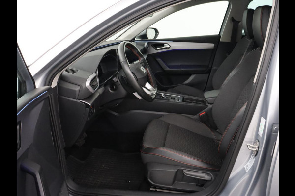 Seat Leon 1.4 e-Hybrid FR Business | Trekhaak | Stoelverwarming | Camera | Adaptive cruise | Full LED | Sportstoelen | Park Assist | Sfeerverlichting | Stuurverwarming | PHEV | Plug In