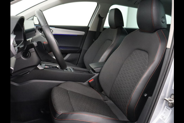 Seat Leon 1.4 e-Hybrid FR Business | Trekhaak | Stoelverwarming | Camera | Adaptive cruise | Full LED | Sportstoelen | Park Assist | Sfeerverlichting | Stuurverwarming | PHEV | Plug In