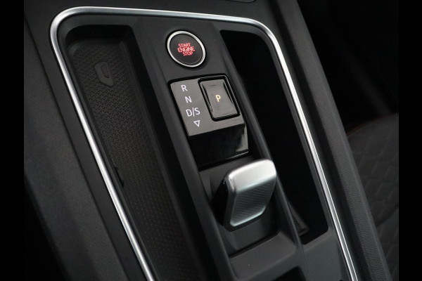 Seat Leon 1.4 e-Hybrid FR Business | Trekhaak | Stoelverwarming | Camera | Adaptive cruise | Full LED | Sportstoelen | Park Assist | Sfeerverlichting | Stuurverwarming | PHEV | Plug In